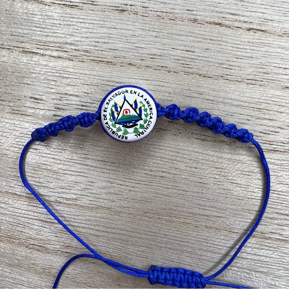 Handmade El Salvador bracelet 🇸🇻